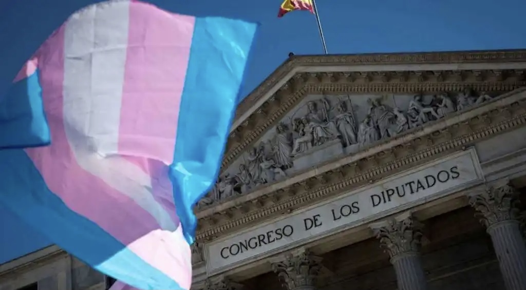 Aprobada en España la ley trans que permitirá la autodeterminación de género