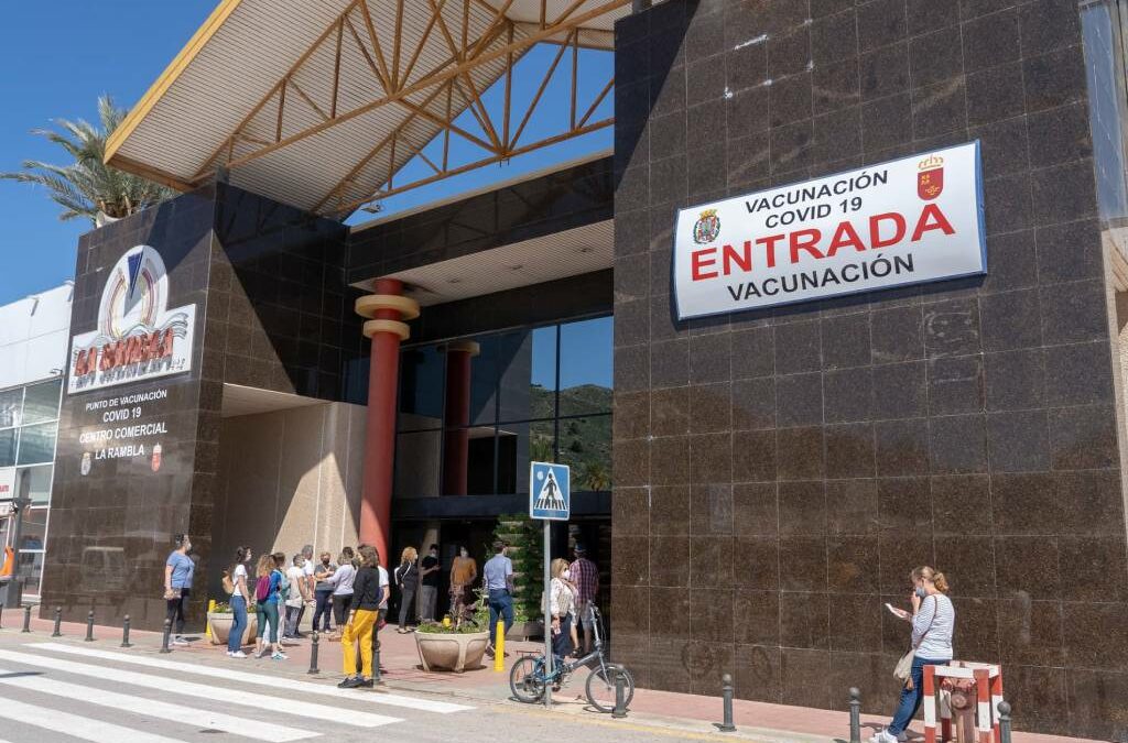 Ratifican hasta el 27 de agosto la prohibición de reuniones de no convivientes de 2 a 6 de la mañana en la Región de Murcia