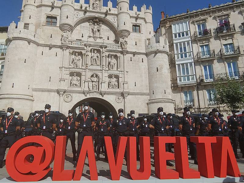 Unos 80 agentes de la Policía Nacional darán seguridad y protección en cada etapa de “La Vuelta”