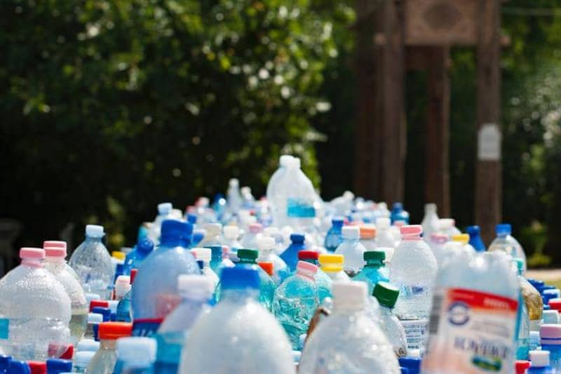 España celebra la aprobación de la propuesta de Naciones Unidas para luchar contra la contaminación por plásticos