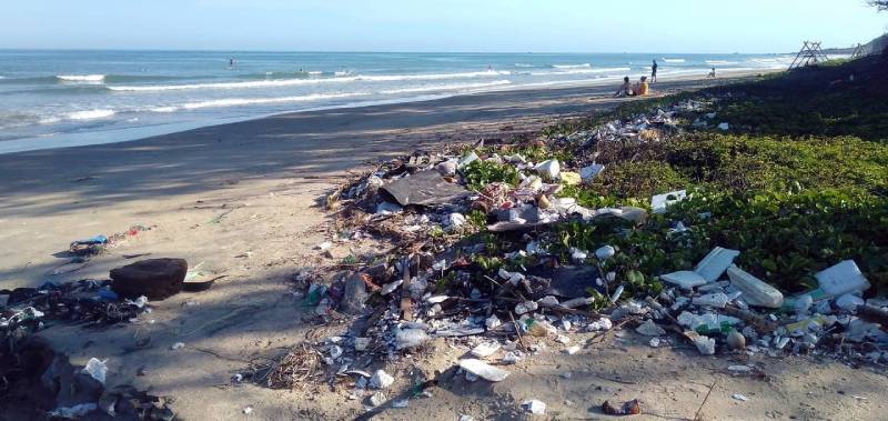 playa contaminada